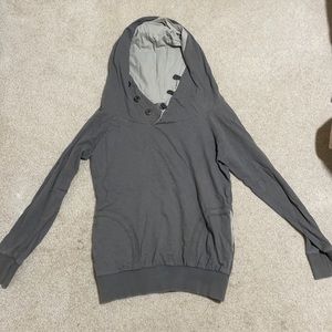 Women’s hooded sweatshirt with buttons